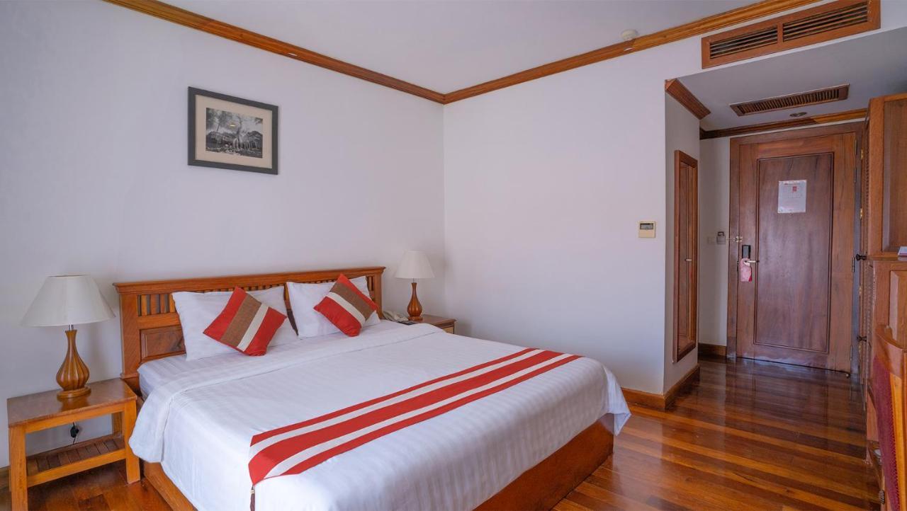 Cheathata Cta Hotel Siem Reap Buitenkant foto