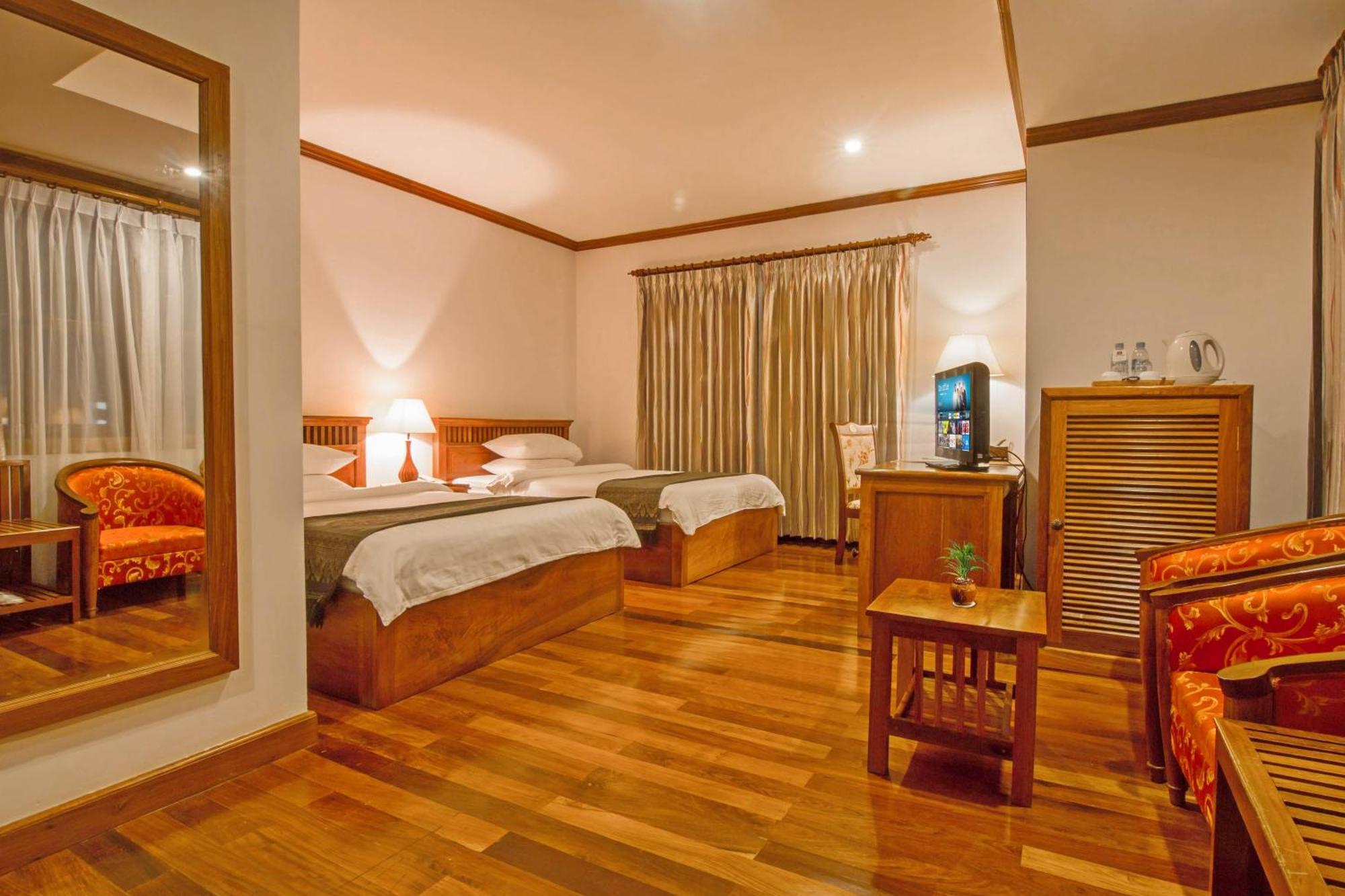 Cheathata Cta Hotel Siem Reap Buitenkant foto