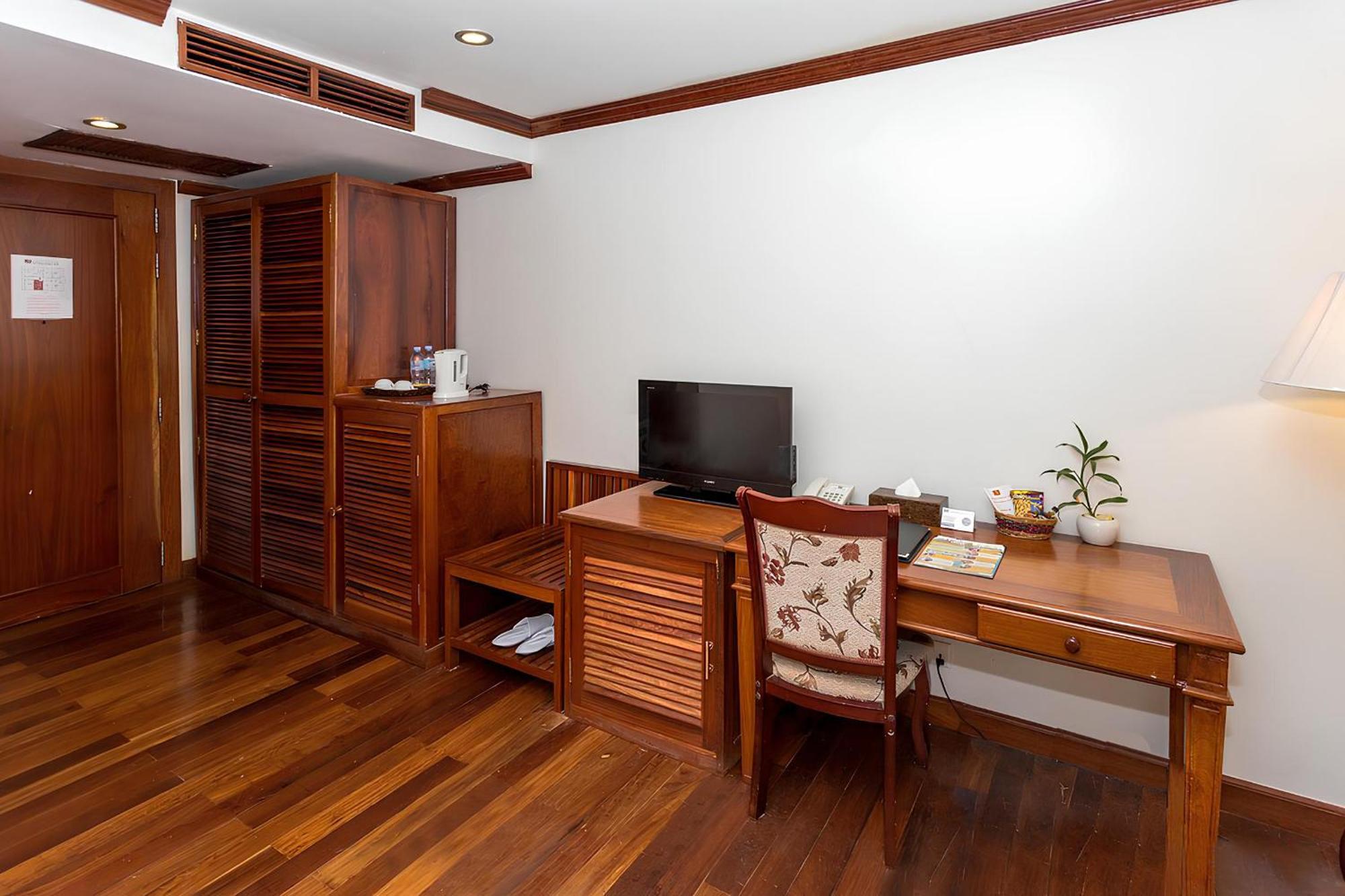 Cheathata Cta Hotel Siem Reap Buitenkant foto